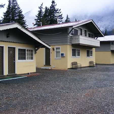 Swiss Chalets Motel Hope Exterior foto